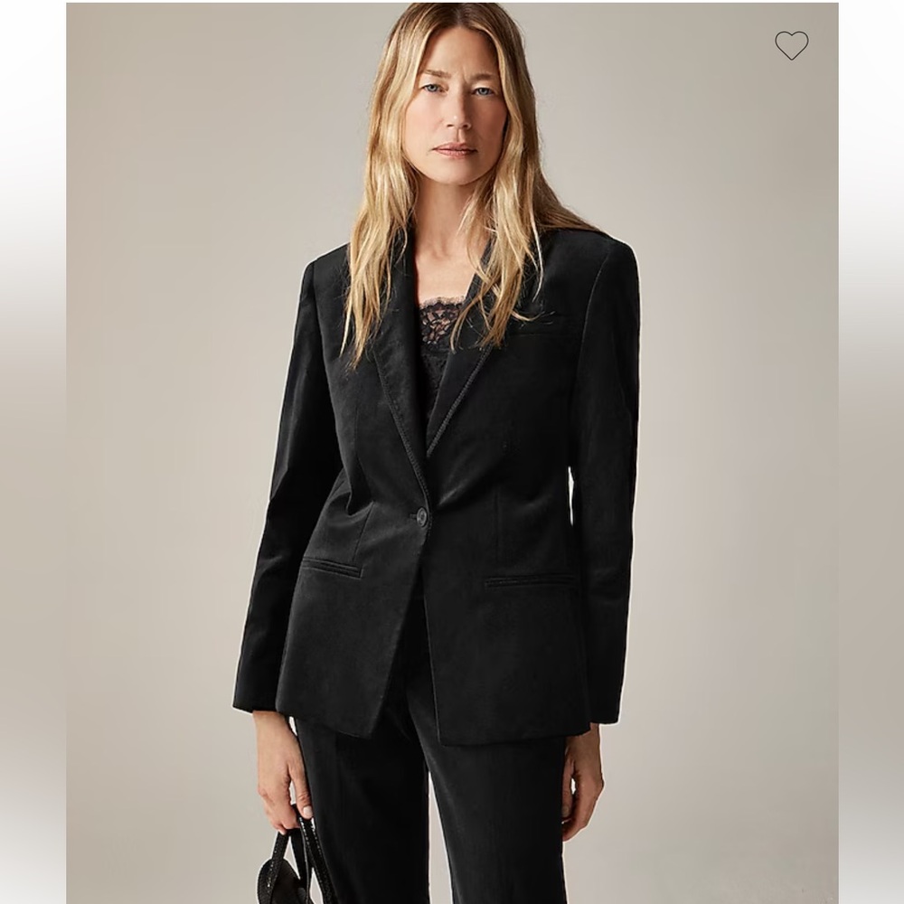 J Crew velvet blazer in dark navy sz 8. Never worn.